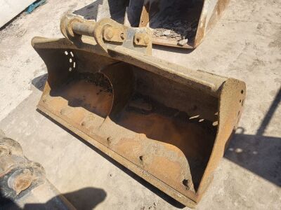 Strickland 5ft Ditching Bucket - 60mm Pins