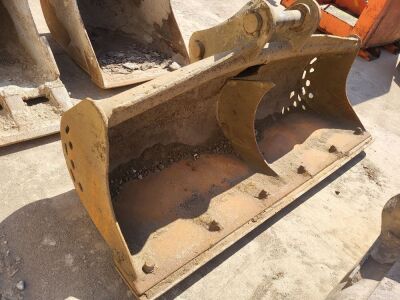 Strickland 5ft Ditching Bucket - 60mm Pins - 2