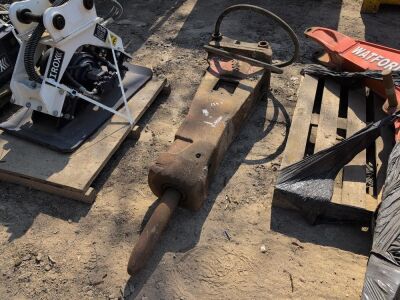 Indeco Hydraulic Breaker - 45mm Pin Holes