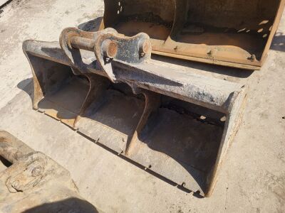 6ft Rhinox Ditching Bucket - 60mm Pins