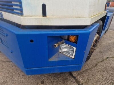Douglas 4x2 Shunter - 9