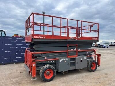 2018 Skyjack SJ9250 RT Scissor Lift