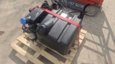 Renault Diesel & Adblue Tank - 4