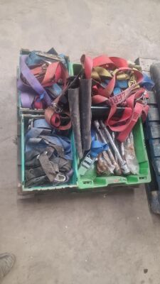Quantity of Straps, Ratchets & Wheel Nut Bars