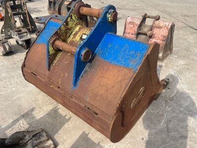 CAT 5ft Digging Bucket - 80mm Pins - 3