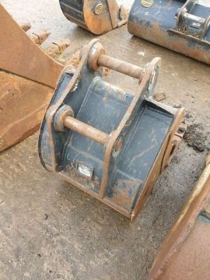 2ft Digging Bucket - 45mm Pins  - 2