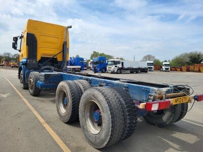 2012 Renault 8x4 Twin Steer Chassis Cab - 3