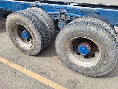 2012 Renault 8x4 Twin Steer Chassis Cab - 8