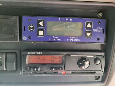 2012 Renault 8x4 Twin Steer Chassis Cab - 15