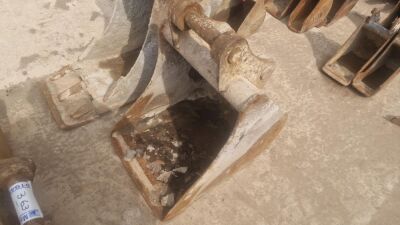 2ft Bucket - 60mm Pins