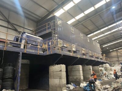 2012 MK Group 56m Long 9 Bay Picking Line c/w Welfare Cabins
