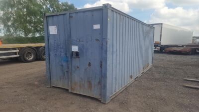 20ft x 8ft 50/50 Split Office/Store - 4