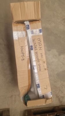 1x MAN Water Expansion Tank - 3