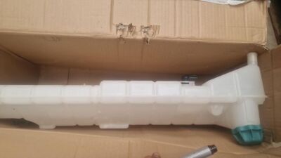 1x MAN Water Expansion Tank - 4