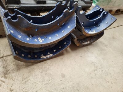 4x Trailer Blade Shoes
