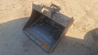 Rhinox 3ft Bucket - 60mm Pins
