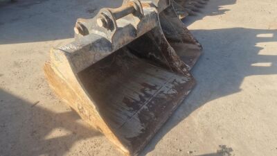 Rhinox 4ft Digging Bucket - 65mm Pins - 2