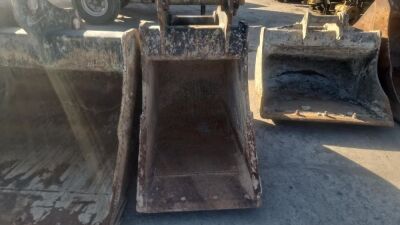 Rhinox 2ft Digging Bucket - 65mm Pins - 2