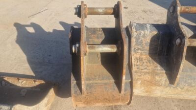 Rhinox 2ft Digging Bucket - 65mm Pins - 3