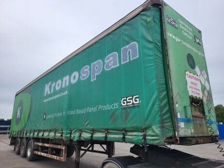 2004 SDC Triaxle Curtainside Trailer