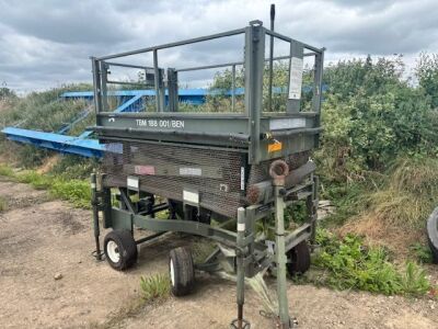 UK Lift Manual Towable Scissor Lift