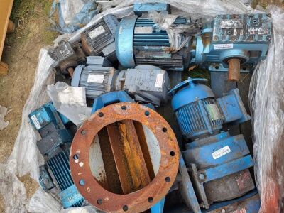 4x Electric Motors & 1x Motor & Water Pump