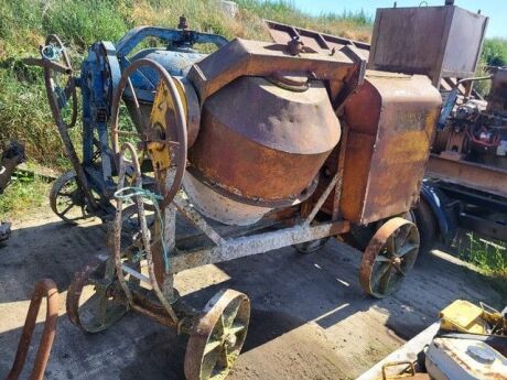 Vintage Cerment Mixer