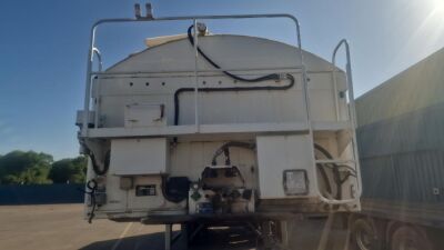 2016 Wilcox Triaxle Alloy Body Insulated Triaxle Walking Floor Trailer - 2