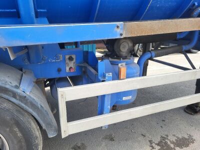 2006 Crossland Triaxle Vac Tank Trailer - 10