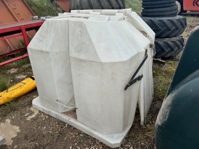 Plastic Gull Wing Shelter