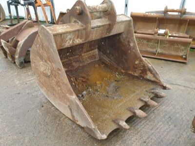 Bucket 90mm Pin to Suit 30ton excavator 