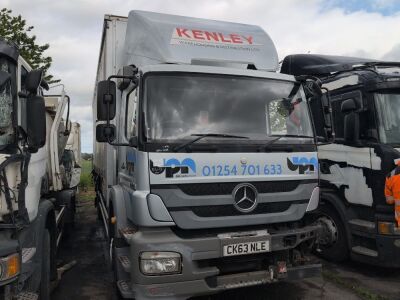 2013 Mercedes 1824 4x2 Curtainside Rigid