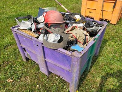 Stillage of Misc Items