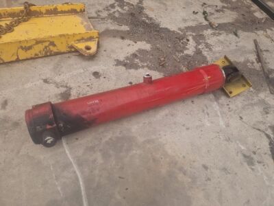 Hydraulic Tipping Ram