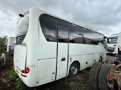 2011 King Long XMQ6800 31 Seat Midi Coach - 3