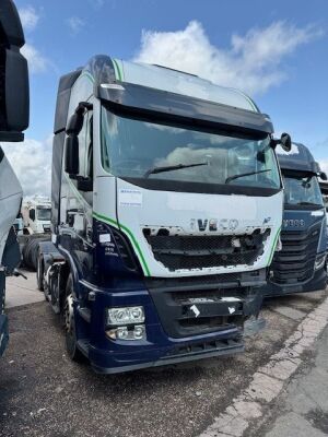 2022 Iveco NP460 Strallis 6x2 Mini Midlift Tractor unit