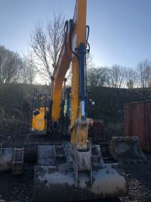 2019 JCB JS130LC+4F Excavator - 8