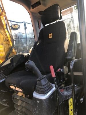 2019 JCB JS130LC+4F Excavator - 17