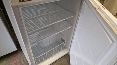 240v LEC PE507 Refrigerator Unit