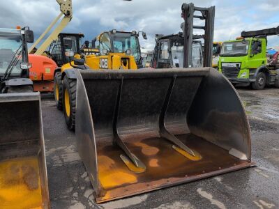 2019 JCB 560-80 Telehandler