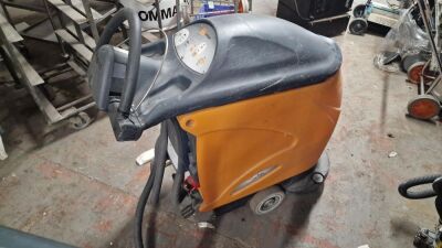 240v Taski Swingo CO755.0 Floor Scrubber