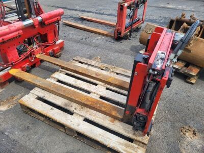 Bolzoni Auramo Hydraulic Fork Attachment   - 3