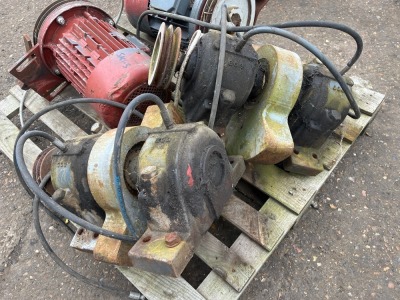 2x Motor Drives and Vibrating Shaker Units - 3