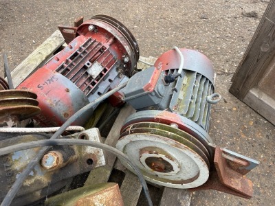 2x Motor Drives and Vibrating Shaker Units - 6