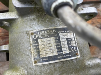 2x 1.2Kw Friedreich Vibrating Electric Motors   - 4
