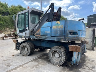 2006 Fuchs MHL 320 Waste Handler 