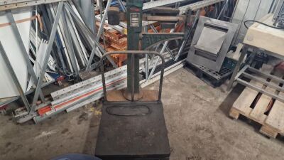 Avery 3205 ABA 500LB Weighing Scales
