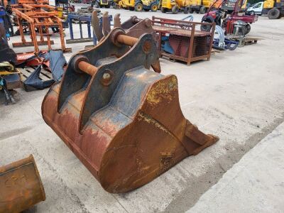 4ft Rhinox-XP Toothed Digging Bucket - 80mm Pins - 3