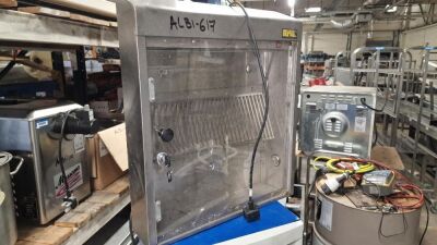 240v Buffalo DM079-02 UV Knife Steriliser