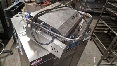 240v Horeca GPG 1001/UK Contact Grill